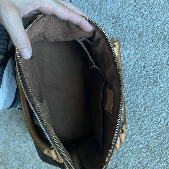 Louis Vuitton Monogram PM Tivoli bag - Picture 8 of 12